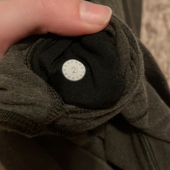 Lululemon Leggings Dark Grey - Picture 4 of 4